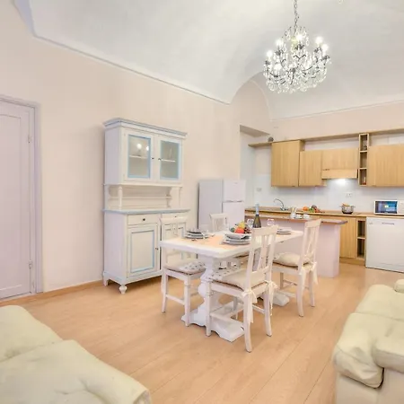Apartment Goccia Di Mare 50m From The Sea - Happy