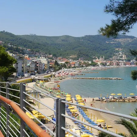 Goccia Di Mare 50m From The Sea - Happy